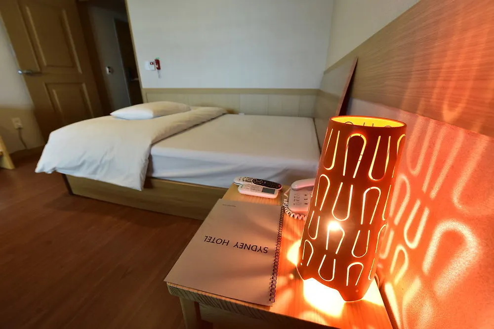 Huesik Hotel Sydney Чеджудо